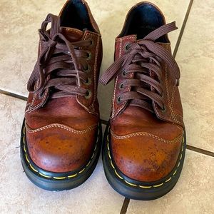 Doc Marten 8651 5 eye classic shoe mens 7